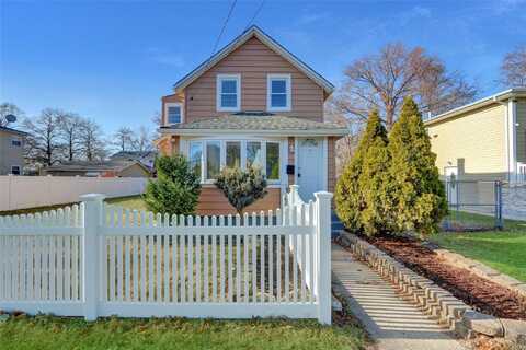 245 Siegel Street, Westbury, NY 11590