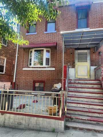 3585 Fish Avenue, Bronx, NY 10469