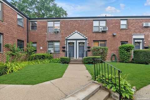 196-46 67th Ave, Fresh Meadows, NY 11365