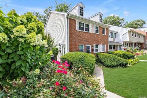 413 Towne House, Hauppauge, NY 11788