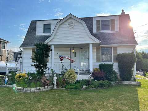 2602 Seminole Avenue, Seaford, NY 11783