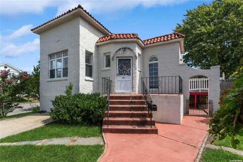 720 Franklin Boulevard, Long Beach, NY 11561