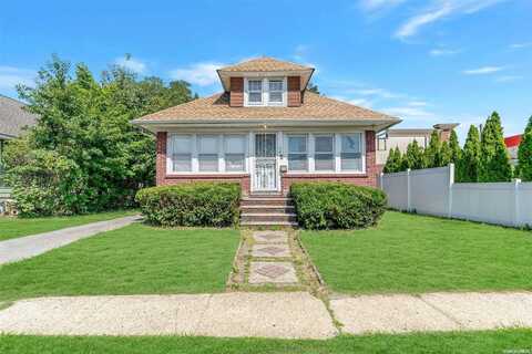 747 Stowe Avenue, North Baldwin, NY 11510