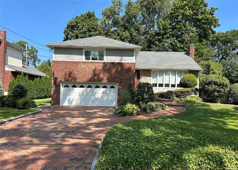 183 Robby Lane, Manhasset Hills, NY 11040