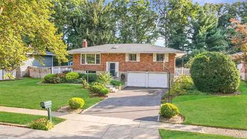 8 Hampton Street, Hauppauge, NY 11788