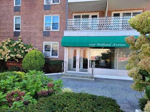 1296 Midland Avenue, Yonkers, NY 10704