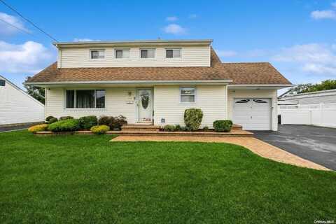 532 Alwick Avenue, West Islip, NY 11795