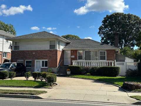 555 Woodfield Road, West Hempstead, NY 11552