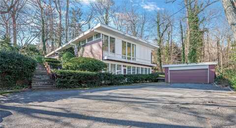 211 E Shore Road, Great Neck, NY 11023