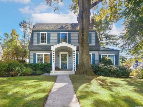 15 Summit Road, Port Washington, NY 11050