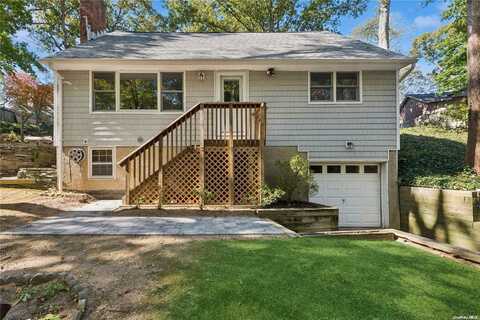 121 W Rogues Path, Huntington, NY 11743