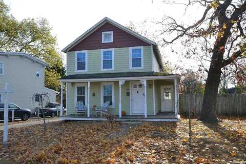 100 Oak Street, Patchogue, NY 11772