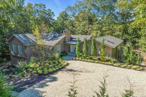 16 Rsmorw Court, Hampton Bays, NY 11946