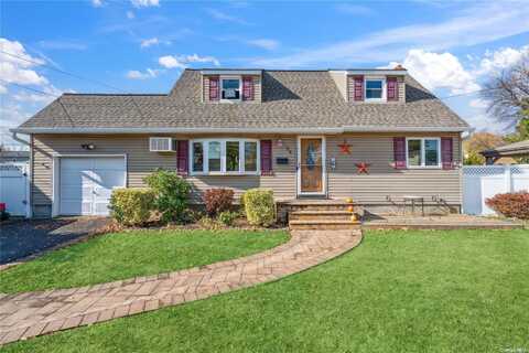 24 Willow Drive, Massapequa Park, NY 11762