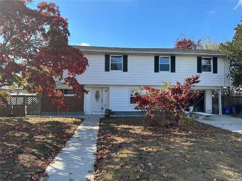 90 W 7th Street, Deer Park, NY 11729