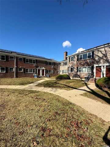 67-38 152nd St, Flushing, NY 11367