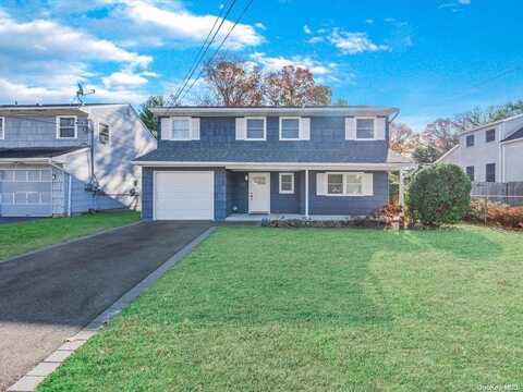 47 Vondran Street, Huntington Station, NY 11746