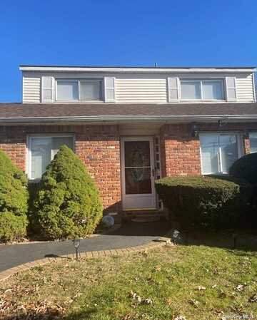 6 Wilson, Massapequa, NY 11758