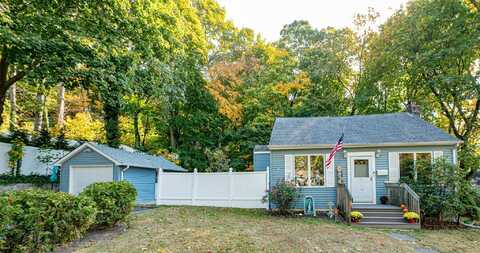 76 N Woodhull Road, Huntington, NY 11743