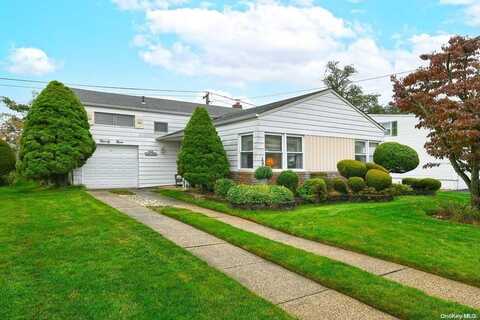 99 Dean Street, Hicksville, NY 11801