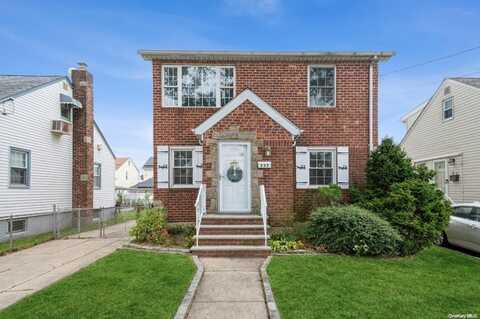 537 N 7th Street, New Hyde Park, NY 11040