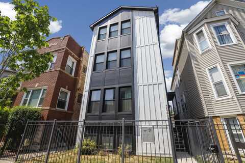 3048 W Lyndale Street, Chicago, IL 60647