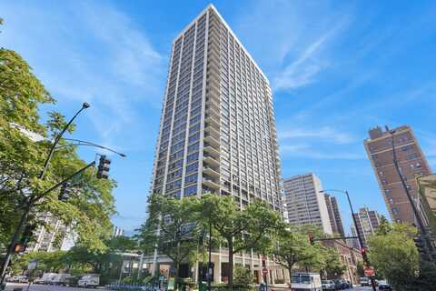 88 W SCHILLER Street, Chicago, IL 60610