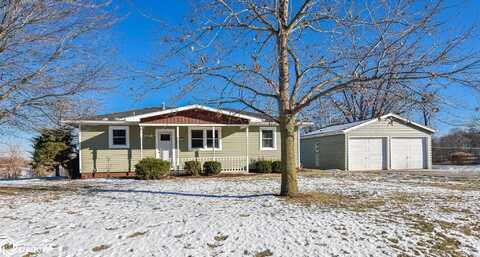 1708 Robertson Drive, Marshalltown, IA 50158