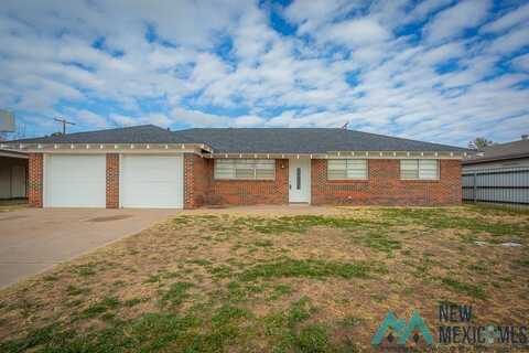 505 La Fonda Drive, Roswell, NM 88201