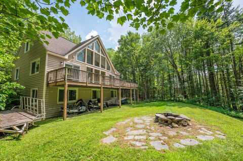 19 Village East Road, Wilmington, VT 05363