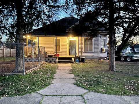 531 W Delaware Avenue, Vinita, OK 74301