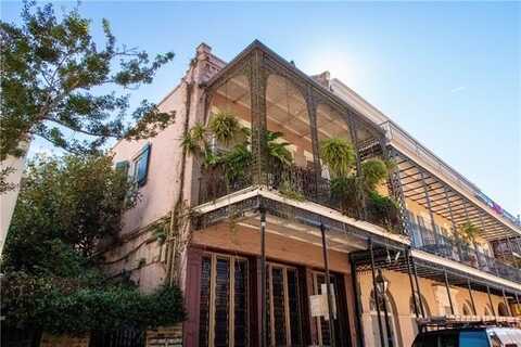 920 CHARTRES Street, New Orleans, LA 70116