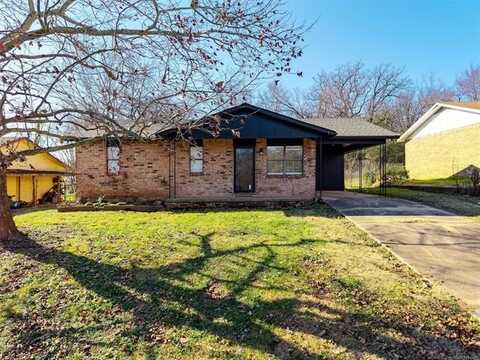 306 Grove Avenue, Poteau, OK 74953