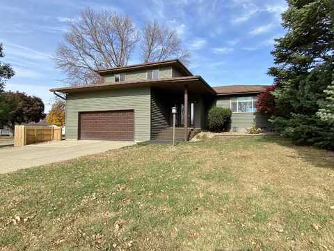 55 Laura Drive, Le Mars, IA 51031