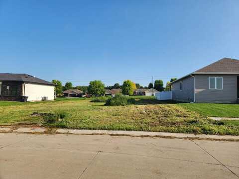 121 19th St SE, Le Mars, IA 51031