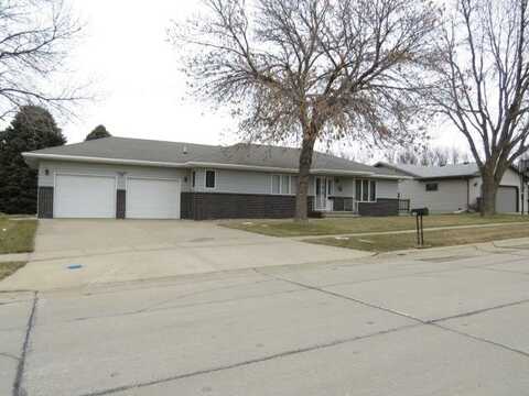 501 15th St. SE, Le Mars, IA 51031