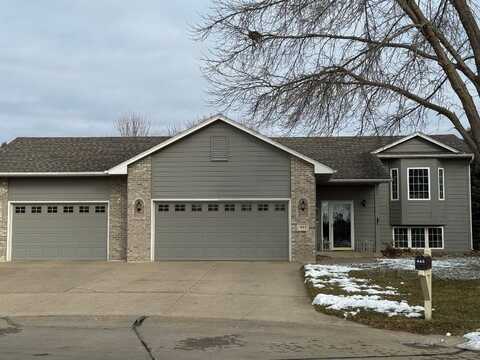 445 Eagle Cr, Dakota Dunes, SD 57049