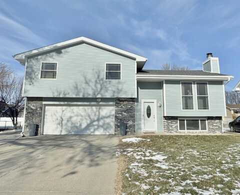 825 E 37th St, South Sioux City, NE 68776