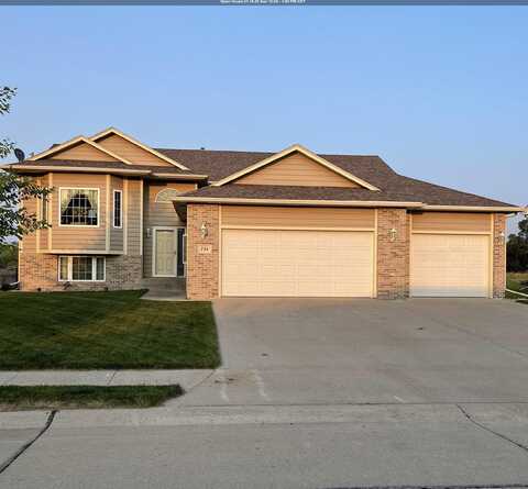 724 Prairie Blvd., Dakota Dunes, SD 57049