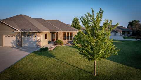 2390 Riviera RD, Sioux Center, IA 51250