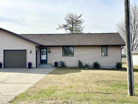 802 E Clay Street, Elk Point, SD 57025