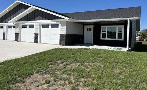 471 Larkspur Way, Sheldon, IA 51201