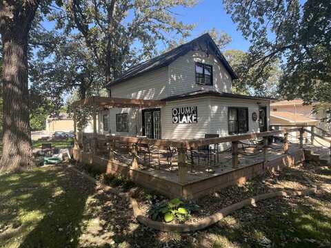 1806 Chicago AVE, Spirit Lake, IA 51360