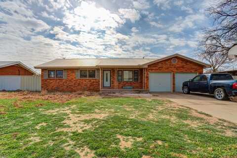 505 17th St, Seagraves, TX 79359