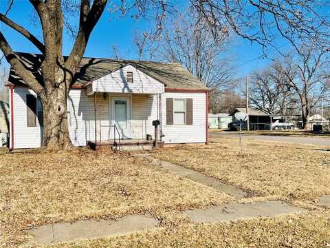 1401 W 2nd Street, Elk City, OK 73644