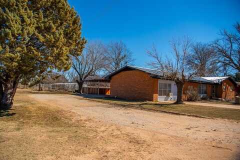 141 Dickson Road, Seymour, TX 76380