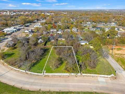 327 E Texas Street, Denison, TX 75021