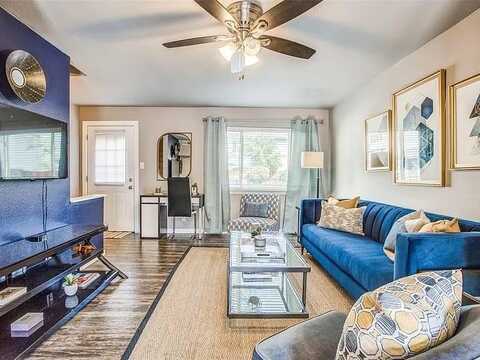 4039 Cole Avenue, Dallas, TX 75204