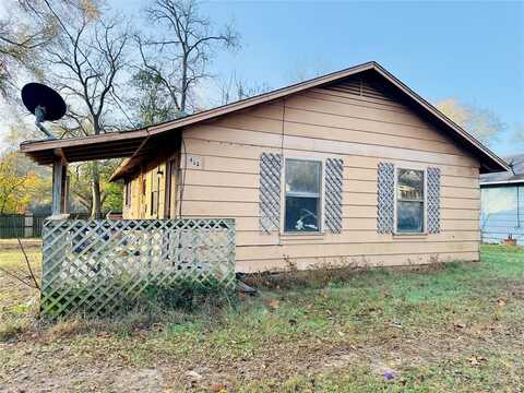 379 & 389 W Blackbourn Street, Hawkins, TX 75765