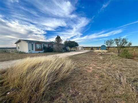 626 County Road 176, Ovalo, TX 79541